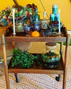 Wooden trolley & gold trolley