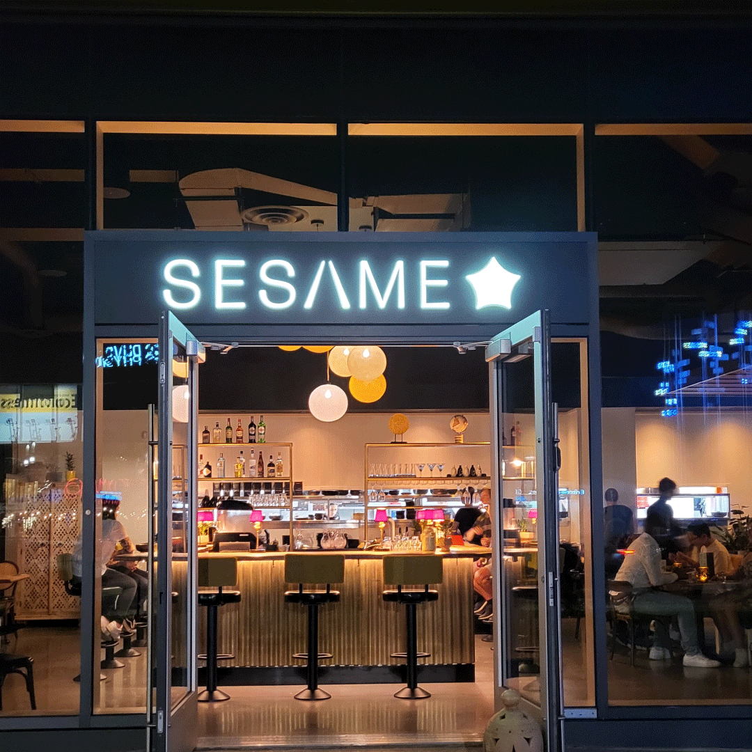 RESTAURANT SESAME LAVAL