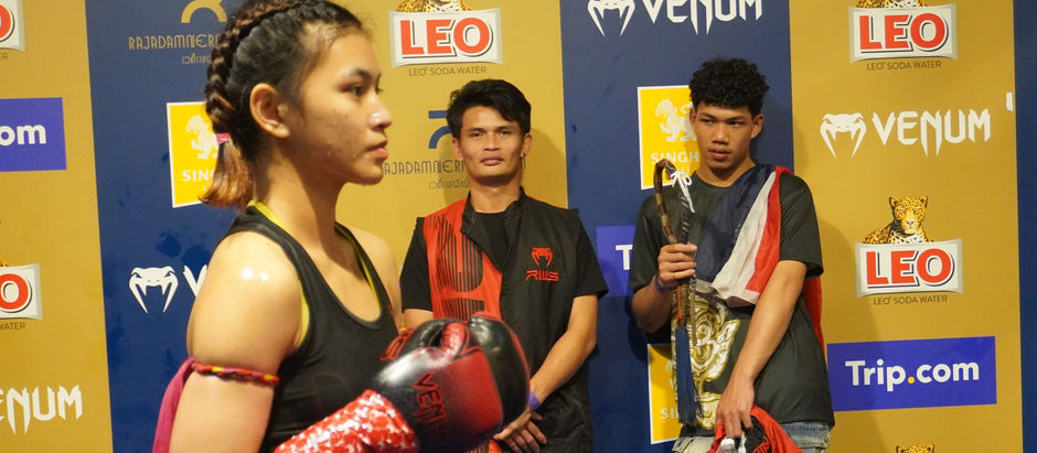 Narak WKK moments before her knockout victory over Nongnam at Rajadamnern
