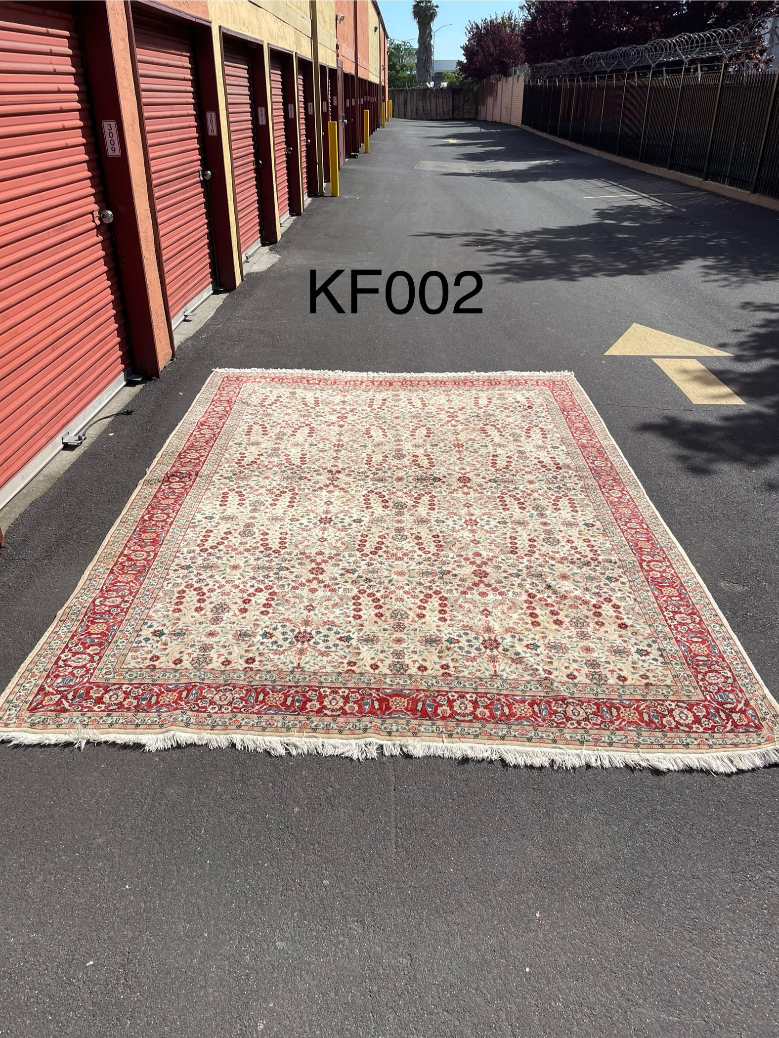 Tabriz — Beige red Rug — 7'2" x 10'11"