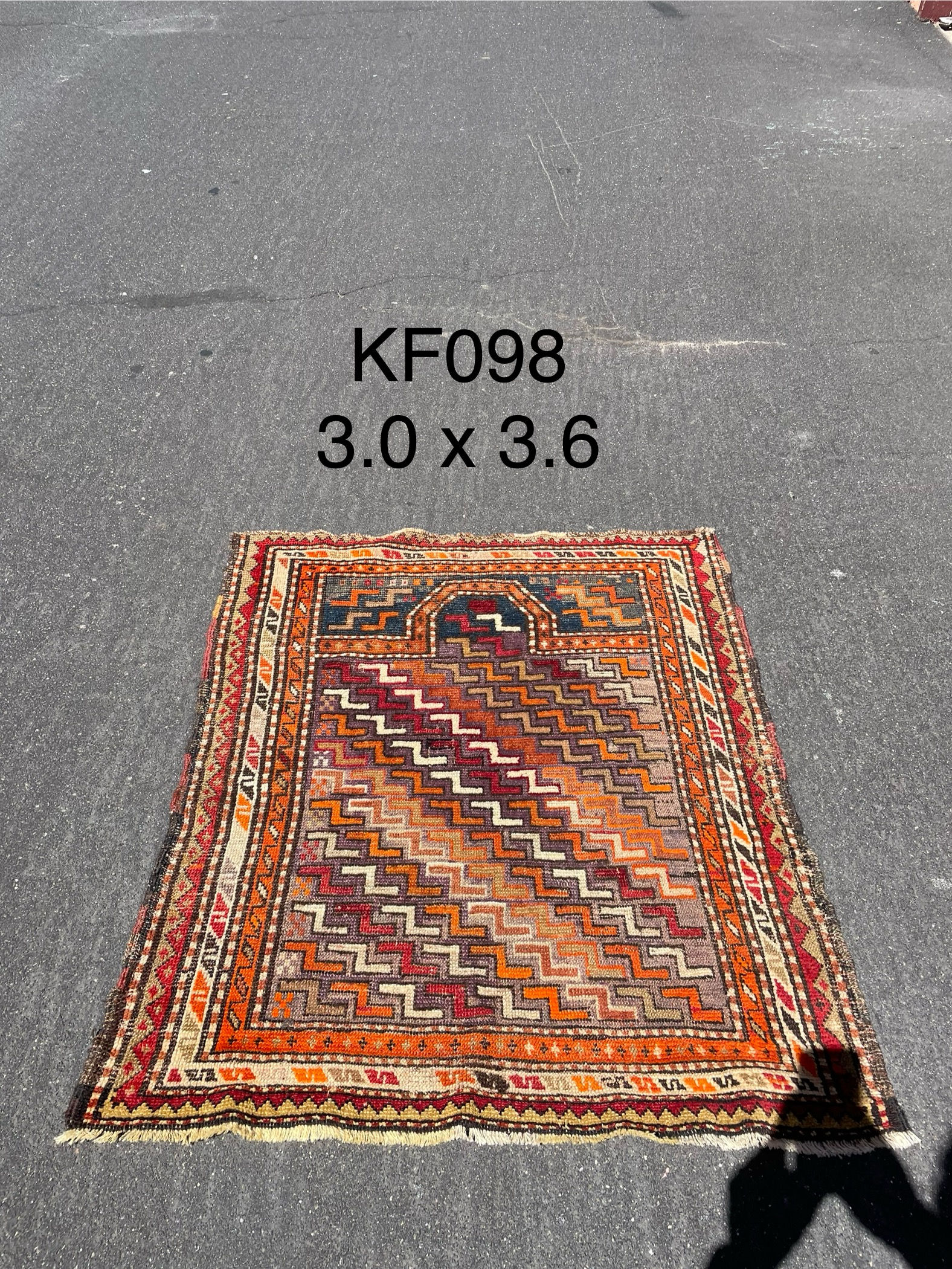 Vintage handmade rug Rug — 3'0" x 3'6"