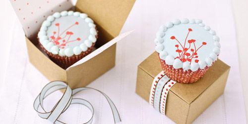 edible-frosting-sheets-from-ticings.jpg