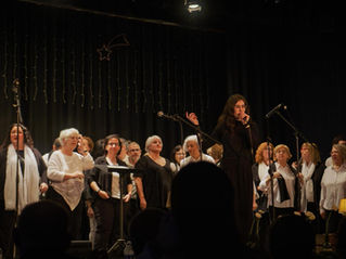 Gospel Clot recapta 3.120€ per a l'Associació de Mestres Solidàries