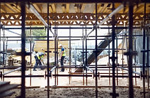 Trabajadores de la construcción en el lu