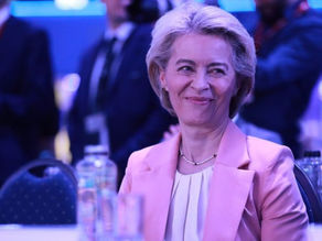 Ongehoord Nederland stelt EU-baas Von der Leyen lastige vragen over haar appjes met Pfizer