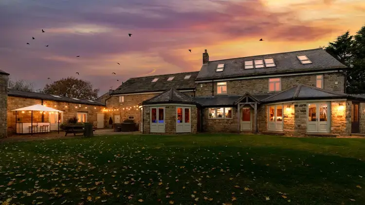Harrogate House Retreat — property photo 1