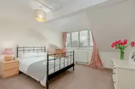 Three Peak Central Cottage — property photo 2