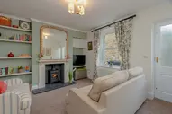 Three Peak Central Cottage — property photo 1