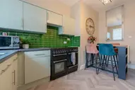 Southport Rabbit Inn - Mid Floor — property photo 10