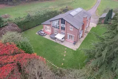 Manchester House Retreat — property photo 6