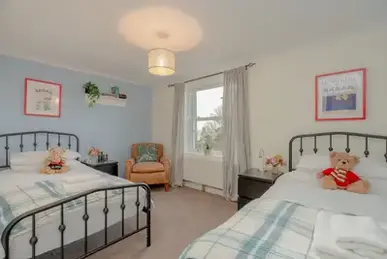 Three Peak Central Cottage — property photo 6
