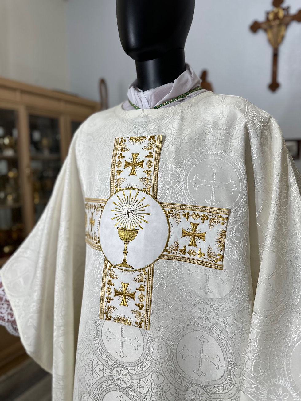 Thumbnail: White Chasuble set  with Stole - Corpus Christi