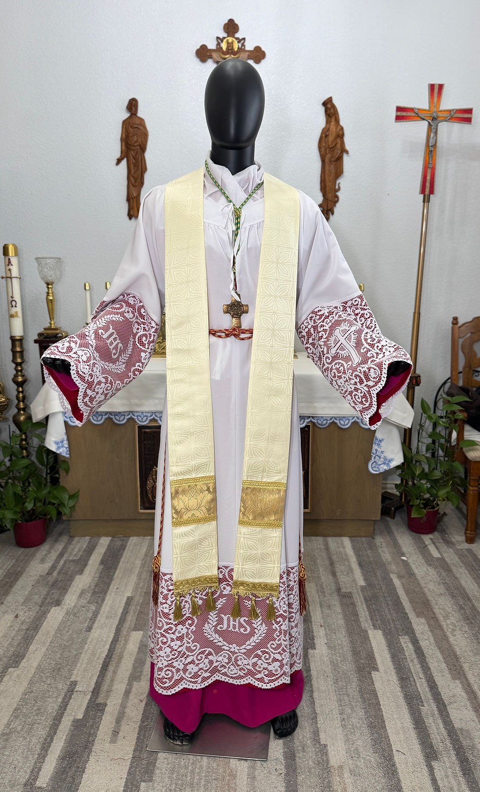 Thumbnail: White - Gold  Gothic  Chasuble + Stole  (Cathedral)