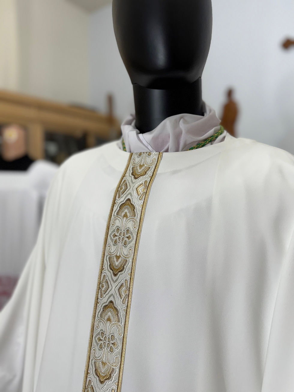 Thumbnail: White Chasuble set  with Stole 