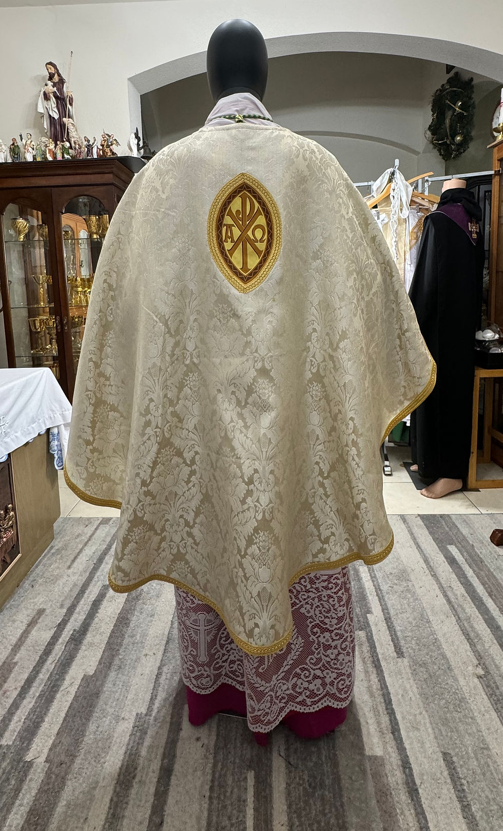 Thumbnail: White  Gothic Chasuble + Stole 