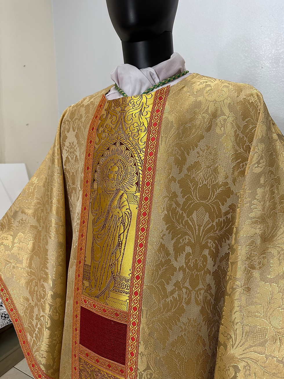 Thumbnail: Gold Gothic Chasuble set ( Holy Holy Holy ) 