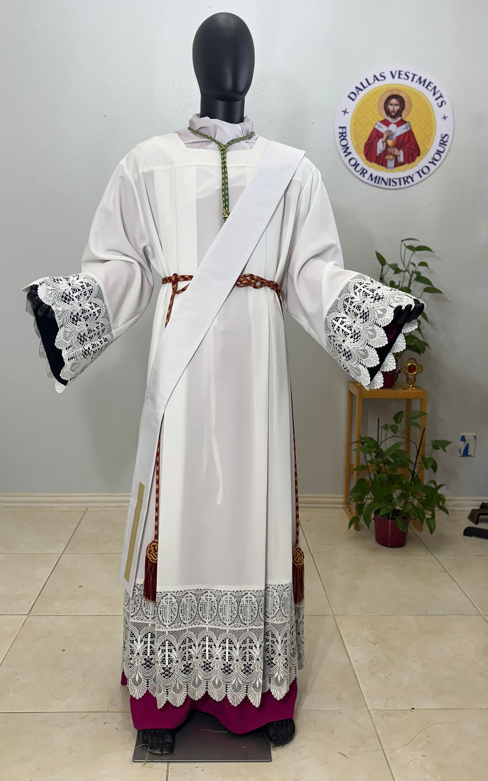 WHITE DEACON STOLE
