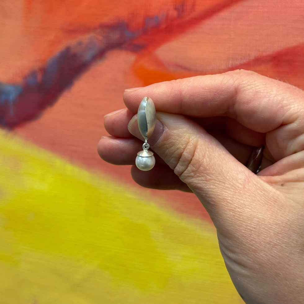 Thumbnail: Pearl Wave Studs