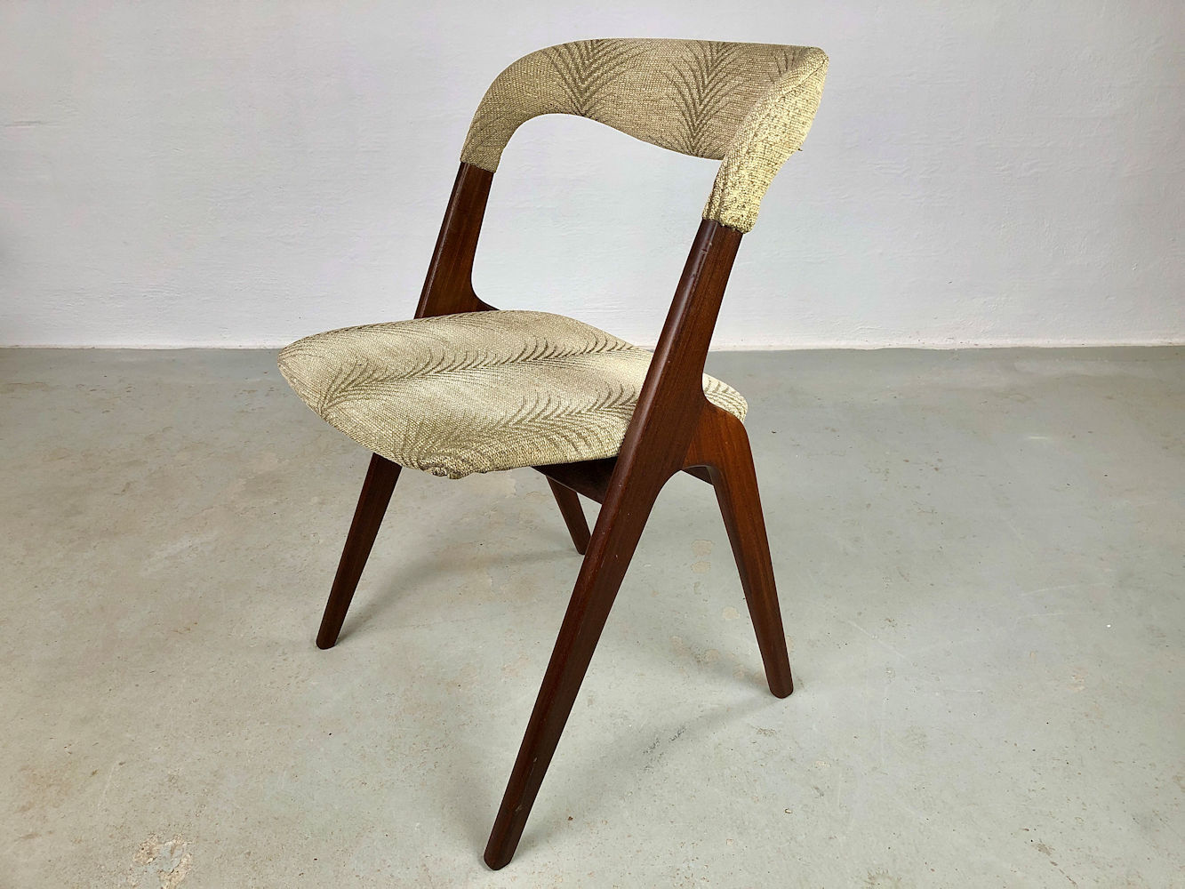 Sets of Fully Restored Johannes Andersen Model Sonja Dining Chairs in Teak