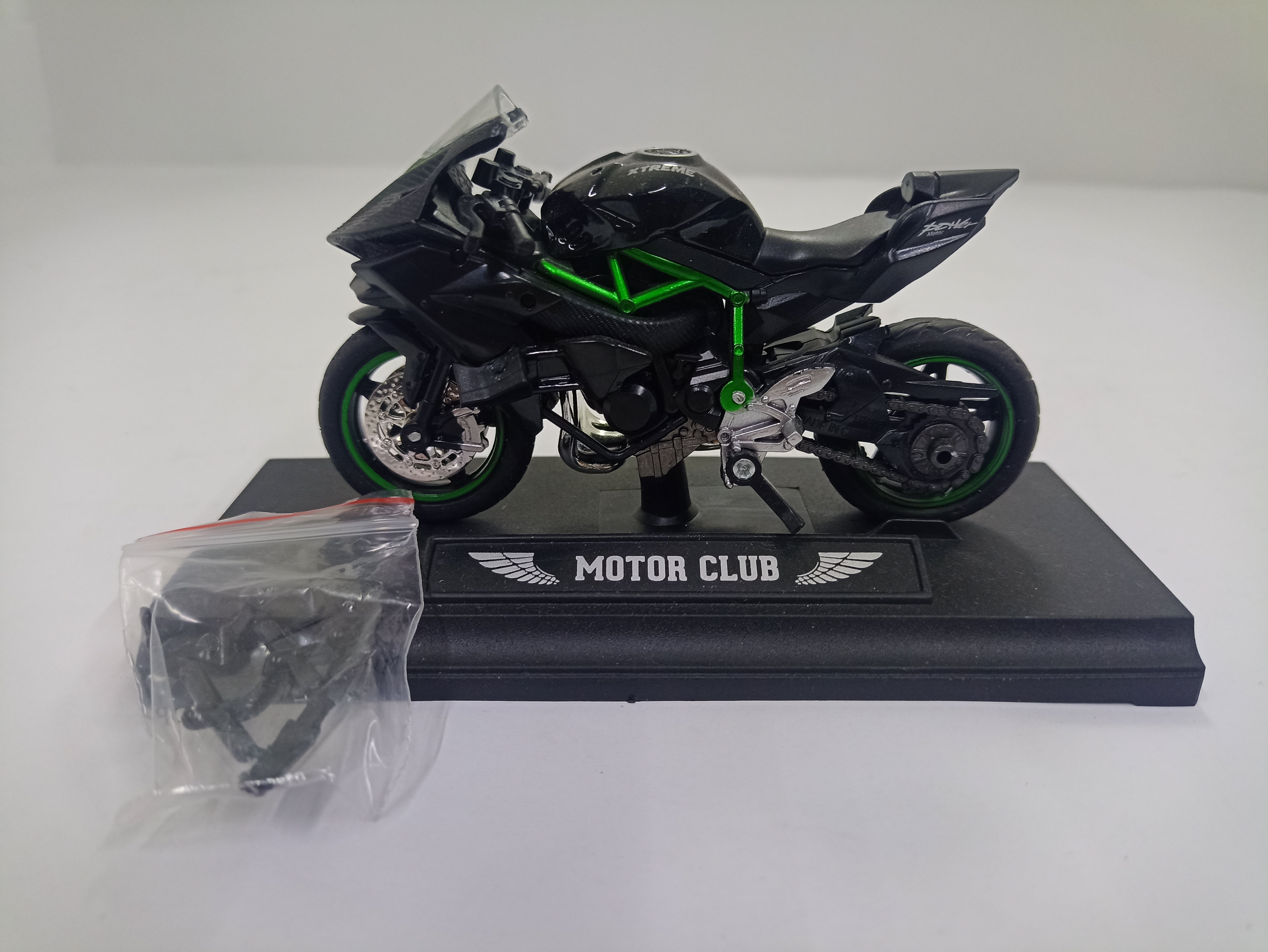 MOTOR CLUB / FIGURA COLECCIONABLE 