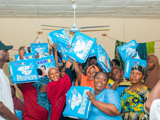 DANDELION AVIARY CELEBRATES AVIARY CLUB OF NIGERIA'S 30TH ANNIVERSARY AT THE MATERNITY WARD OF THE FEDERAL UNIVERSITY TEACHING HOSPITAL LAFIA