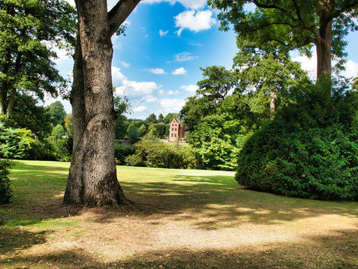 Identifying digital footprint risks and OSINT vulnerabilities in private estate photography.
