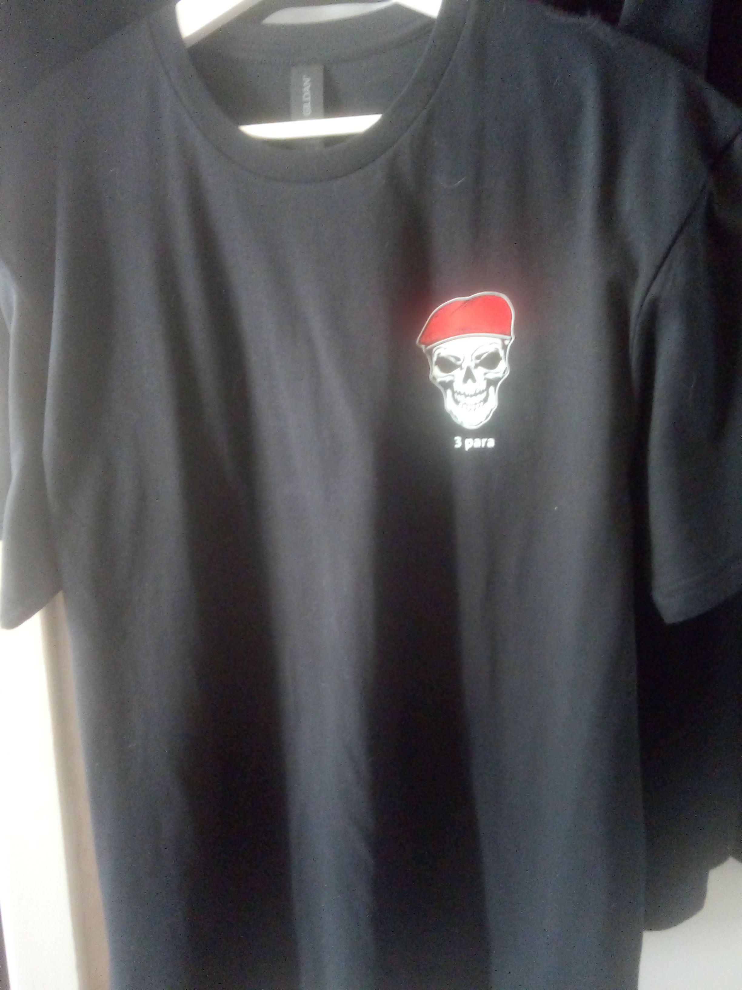 t shirt para commando rode muts met schedel