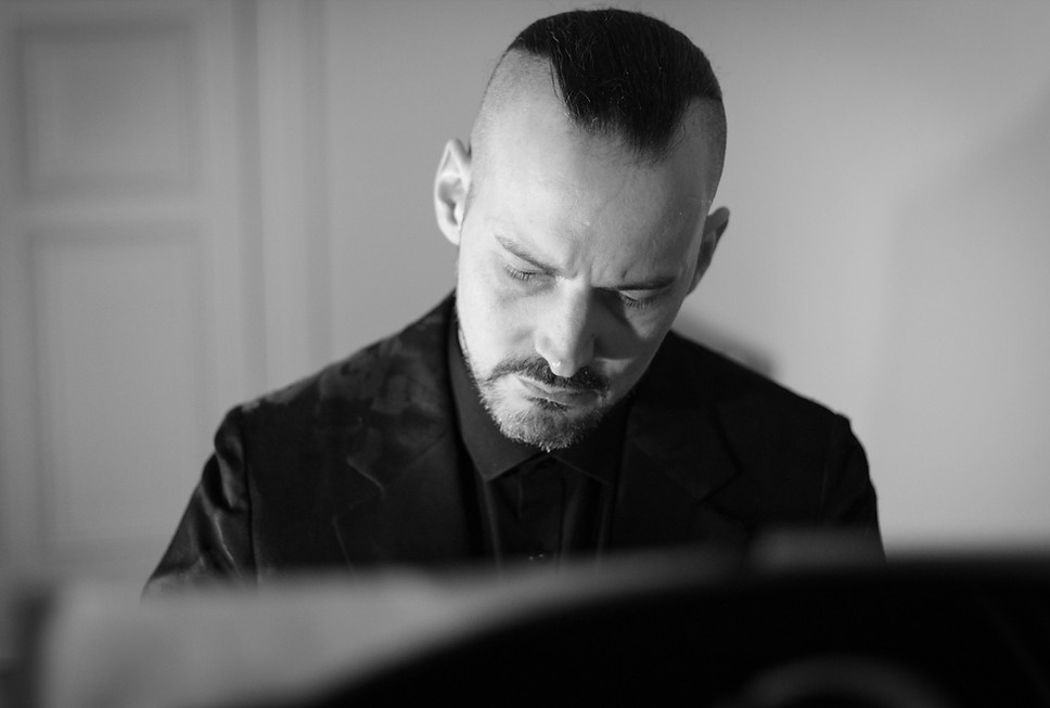 Portrait of musician Winfried Strauss