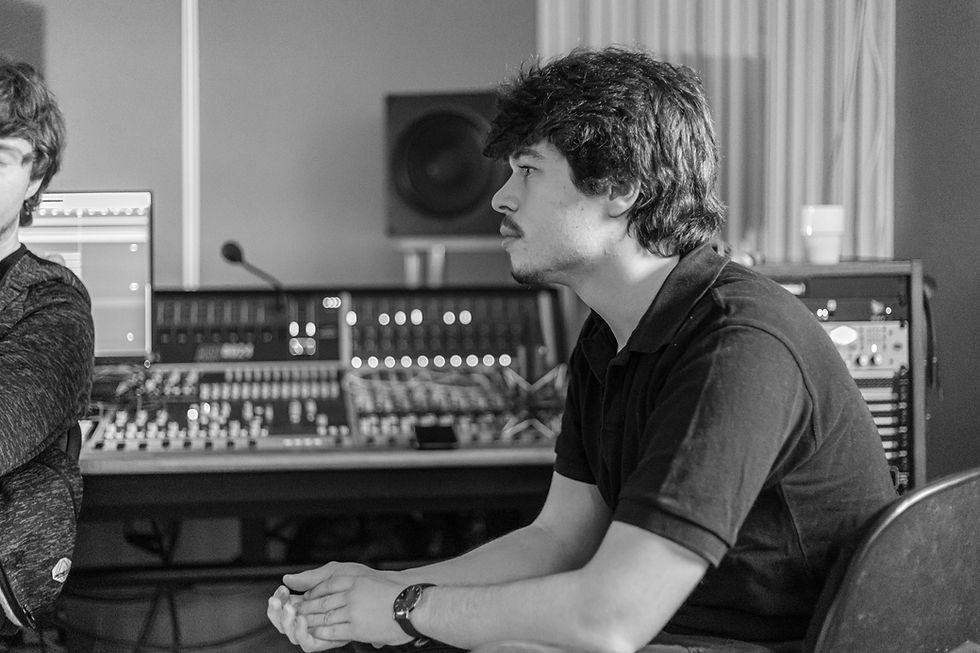 Photoshoot with three musicians and two audio engineers at Brewhouse in Gothenburg