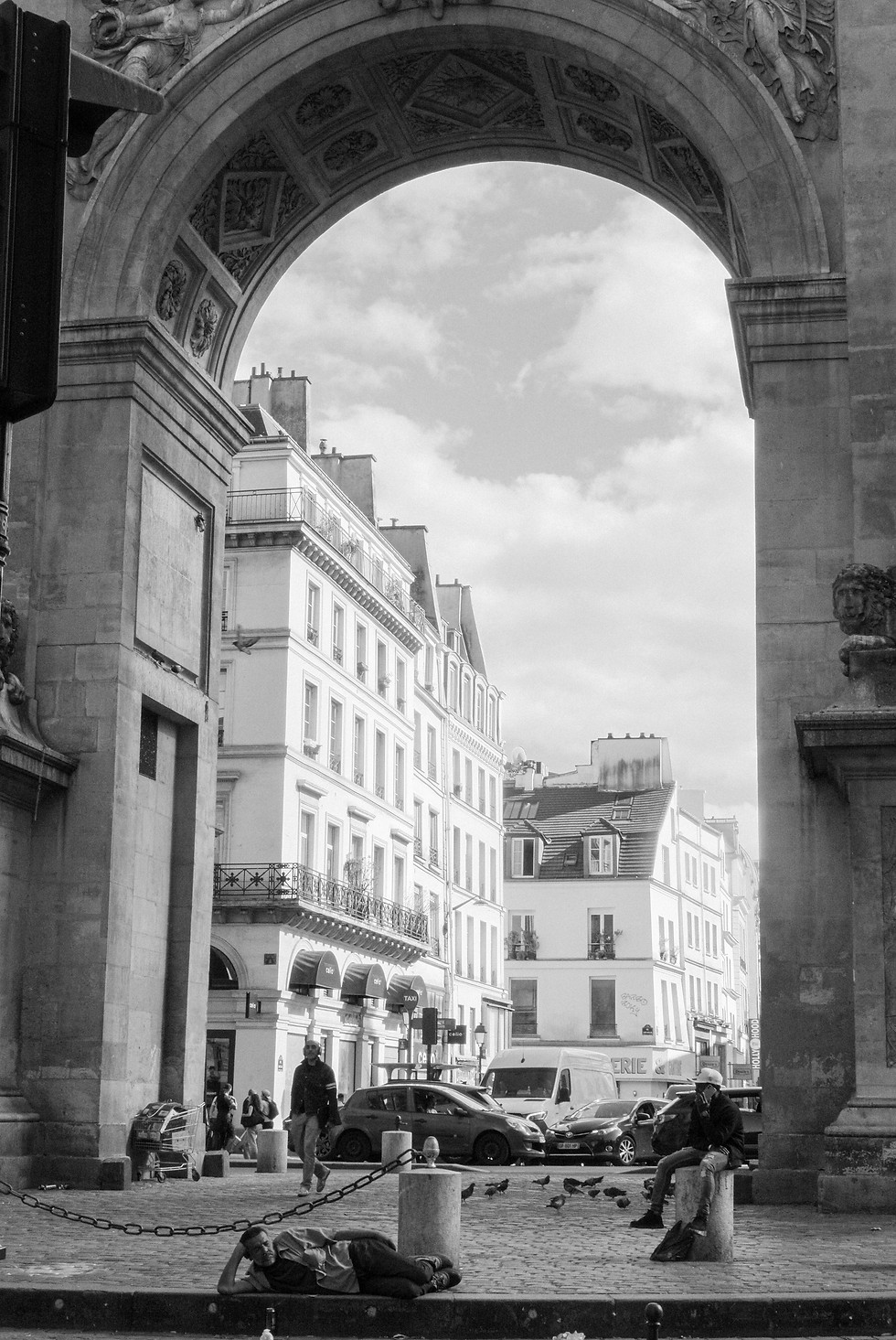Street photo from Paris by Daniel Cardoso