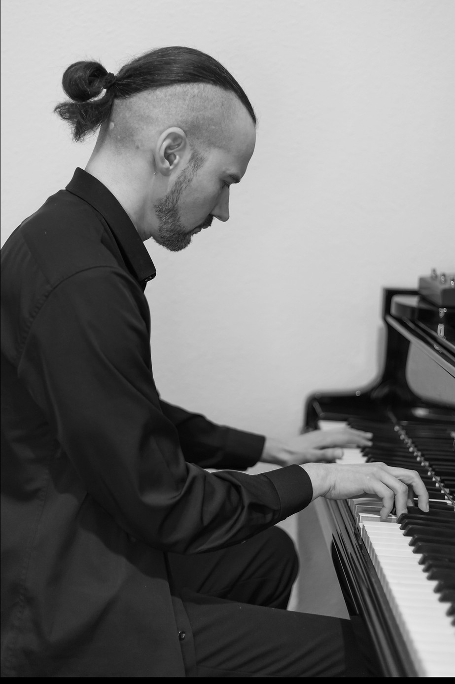 Portrait of musician Winfried Strauss