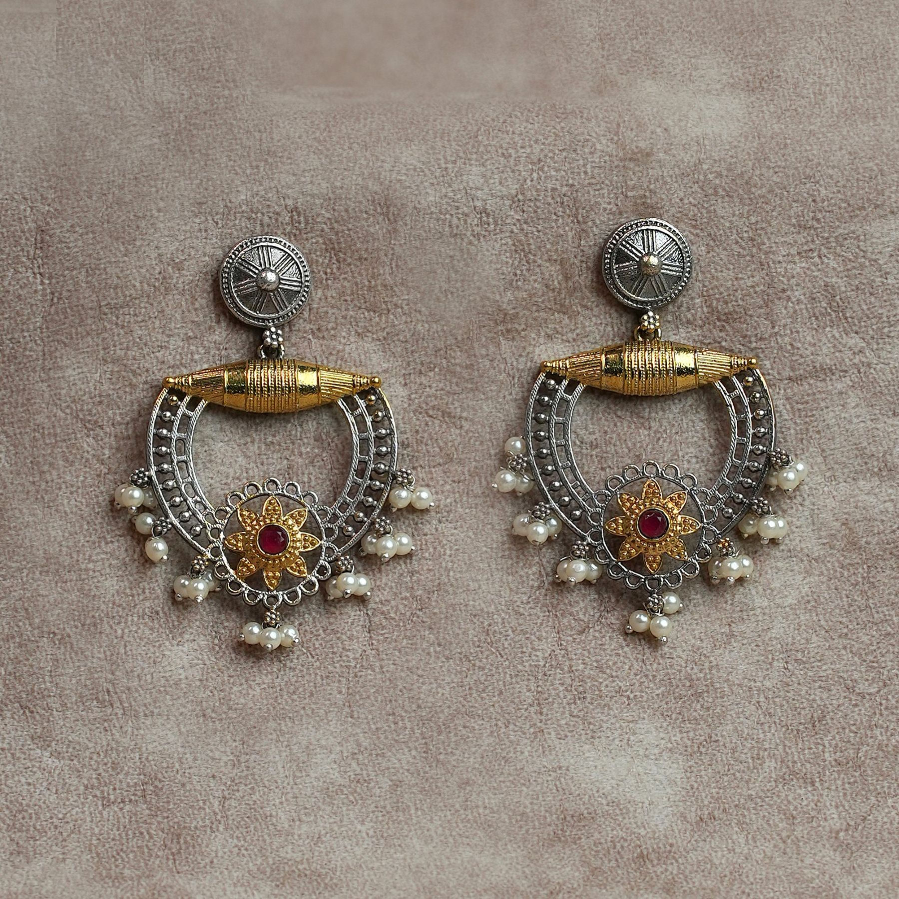 Ziva Pearl Earrings