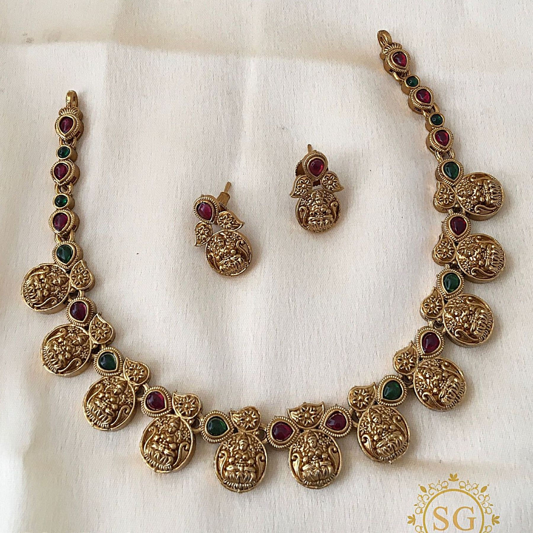 Lakshmi  Kemp Necklac