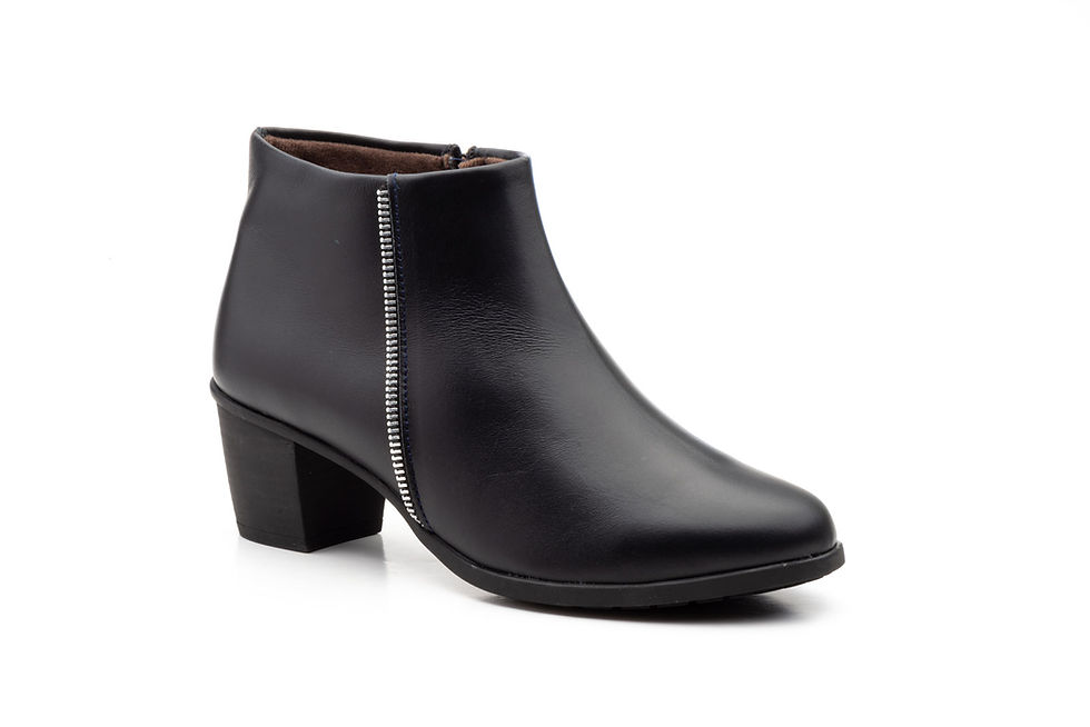 Vista lateral Botín para Mujer Piel Negro