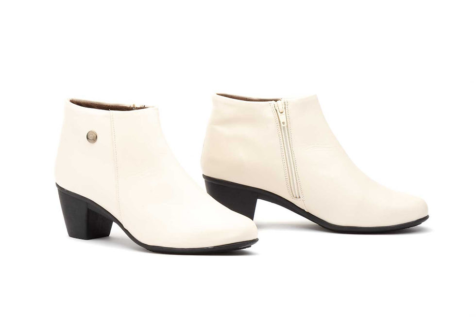 Vista frontal Botines Mujer Piel Marfil Tacón Cremallera