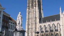 Bevlagging St-Romboutstoren