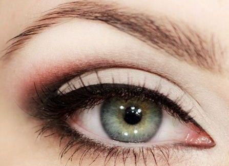 ojos-verdes-sombras-rosas