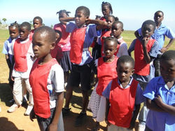 644487_166538736818896_460050063_n