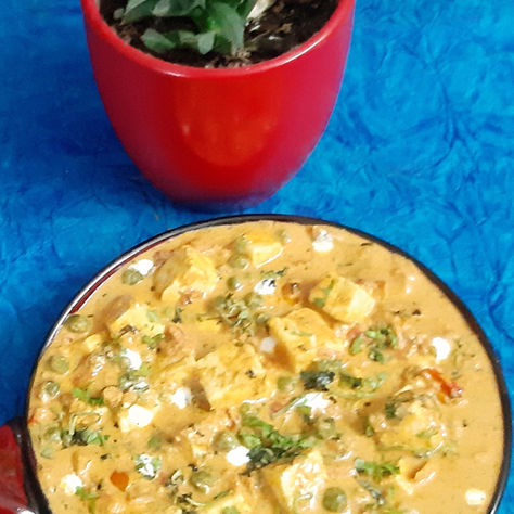 MATAR PANEER (GREEN PEAS AND COTTAGE CHEESE)