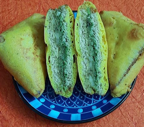 BREAD SANDWICH PAKODA