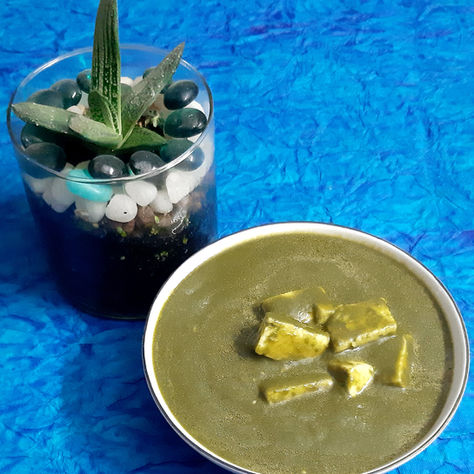 PALAK PANEER (SPINACH WITH COTTAGE CHEESE)