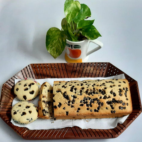 CHOCOLATE CHIPS CAKE AND MUFFINS