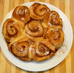 CINNAMON ROLLS (EGGLESS)