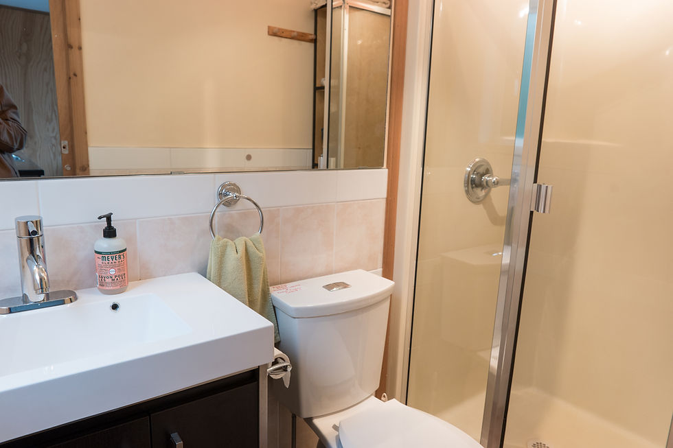 Riverside Cabin Bathroom