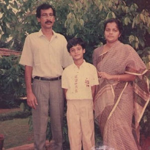 6. 1990.jpg