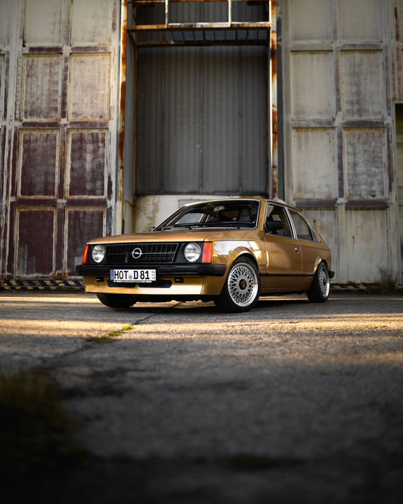 Opel Kadett D Baujahr 1981 mit BBS Felgen im Motosport-Outfit