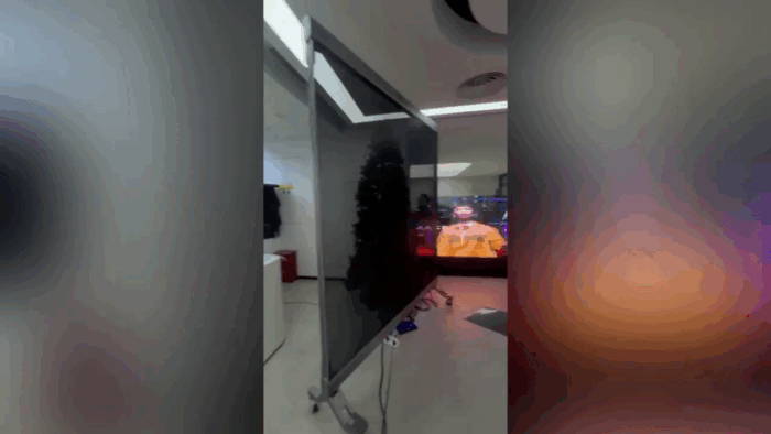 Прозрачный супертонкий LED экран_3 — копия.gif