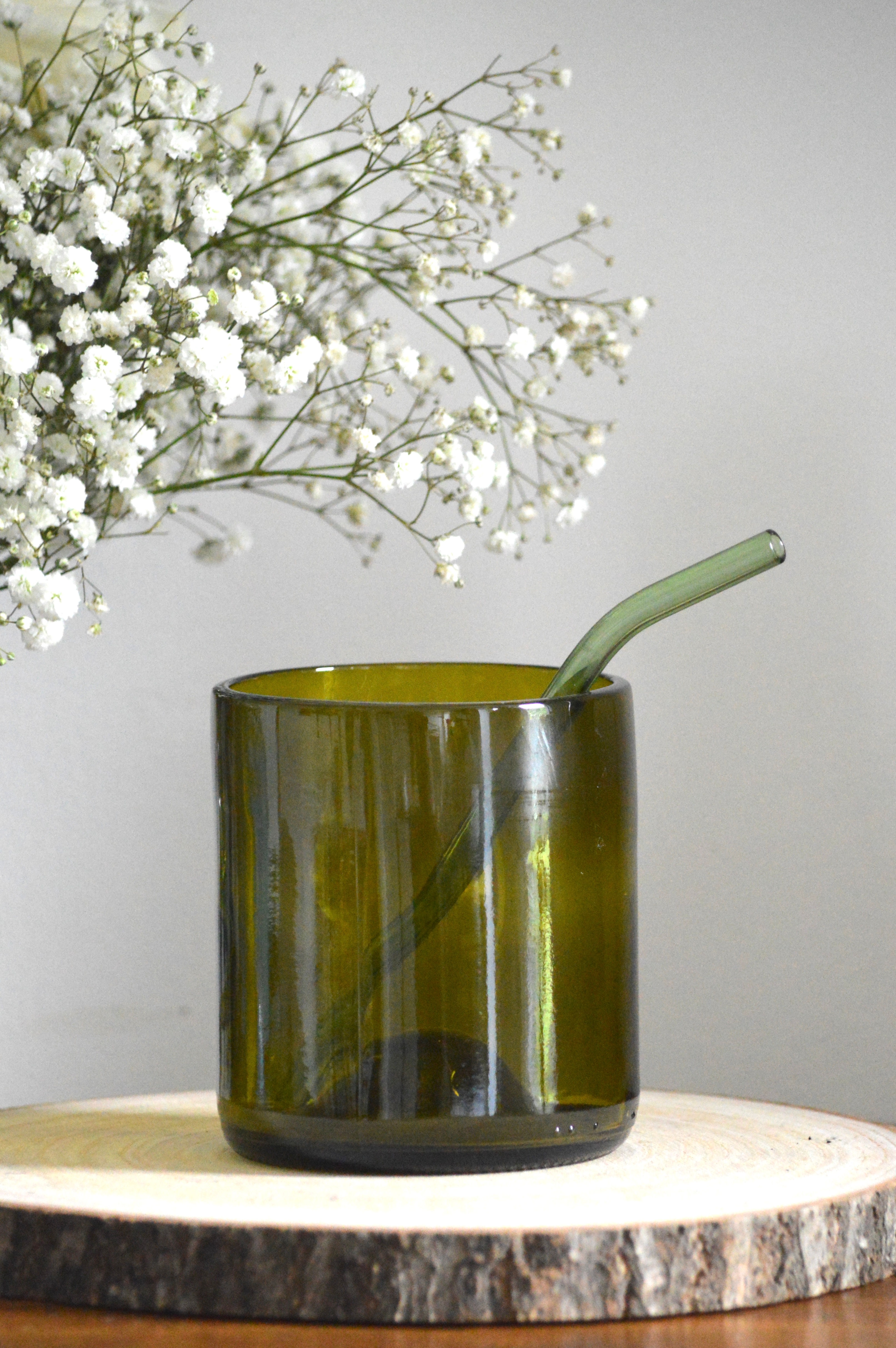 Recycled red wine glass (plain with thumb dent)