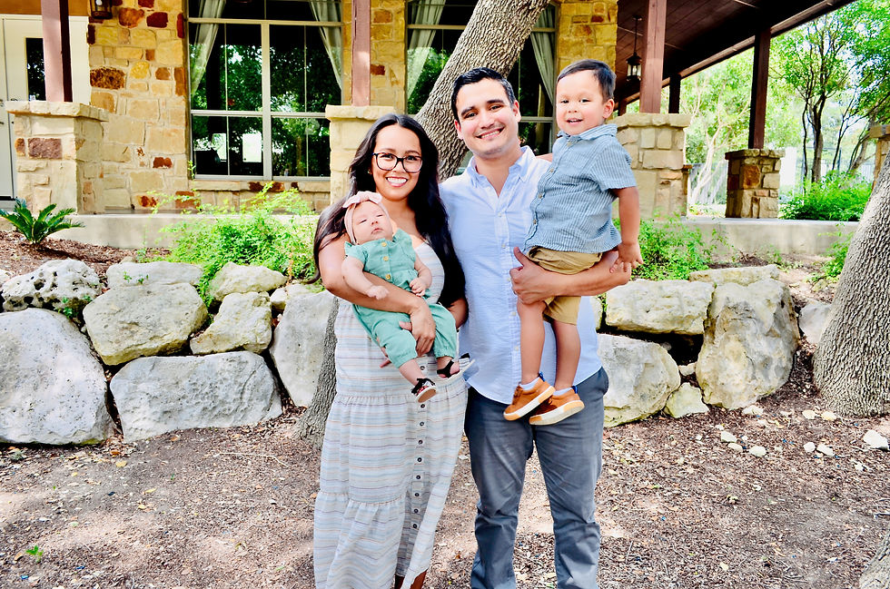 OscarSalinas-FamilyPic1.jpeg