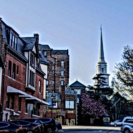 Greenwich Avenue is the center of this district with high end shops and restaurants.  Some local favorites include Hoagland's, Vineyard Vines and Diane's Books.  